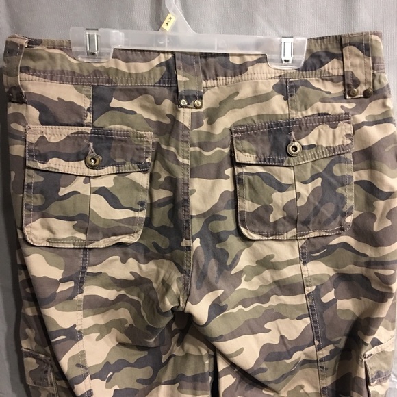 ❤️SALE❤️Woman’s Camo Utility/Combat Cargo Pants - Picture 3 of 7